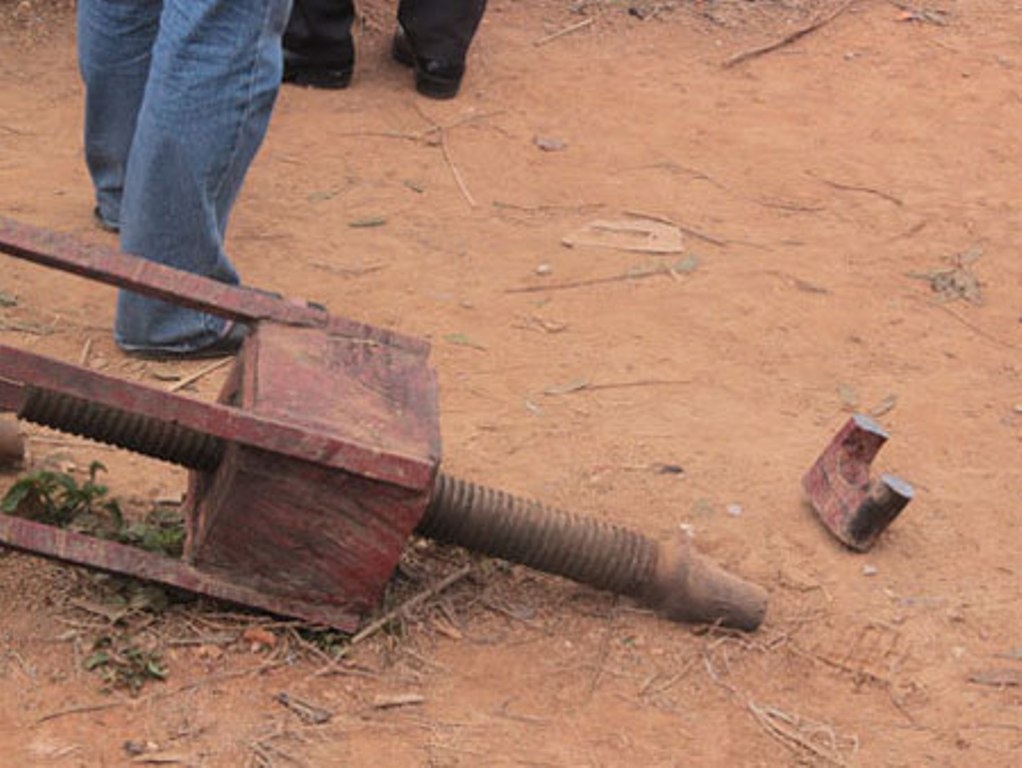 Vu lat cau treo: Thi cong sai thiet ke la dau hieu hinh su hinh anh