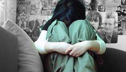 Tam giu cha ruot cuong dam con gai hinh anh