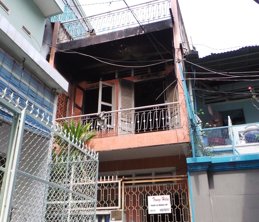 Ngôi nhà xảy ra vụ hỏa hoạn sáng 29/3 khiến hai người tử vong.