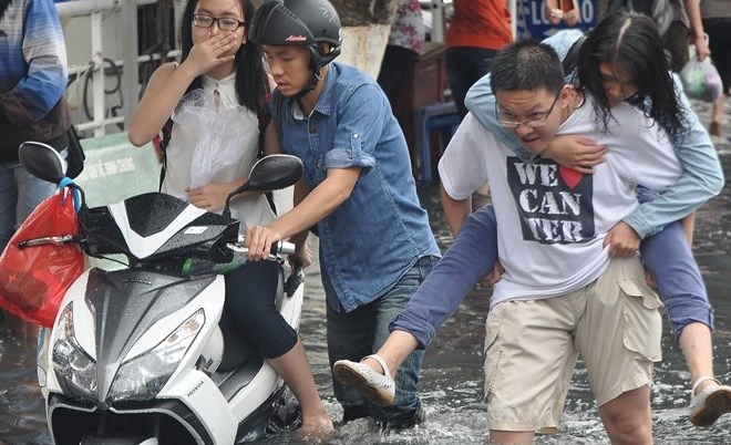 Nguoi Sai Gon loi nuoc ban di choi le hinh anh