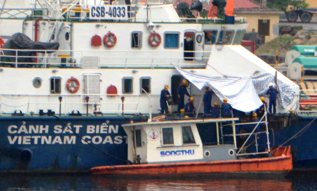 Gap rut sua tau Canh sat bien de quay lai Hoang Sa hinh anh