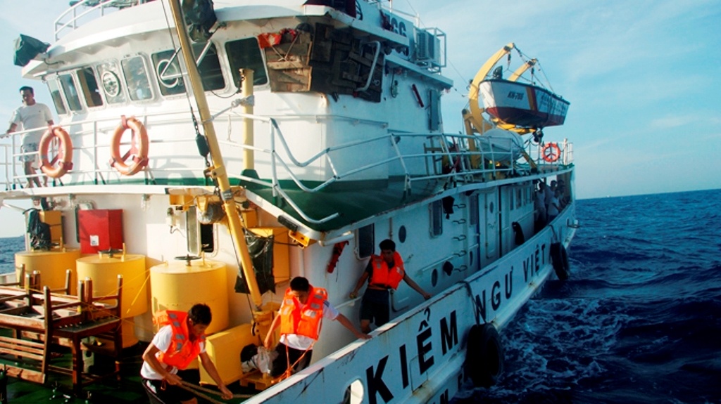 Bay ngay sat canh cung kiem ngu o Hoang Sa hinh anh