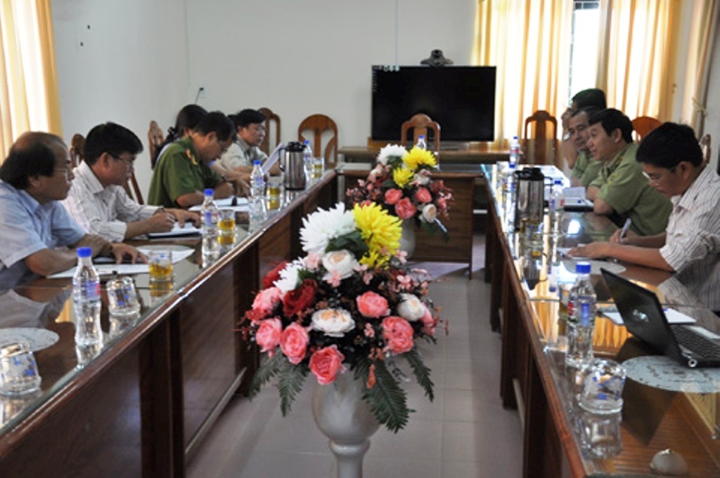 ơ quan chức năng họp khẩn