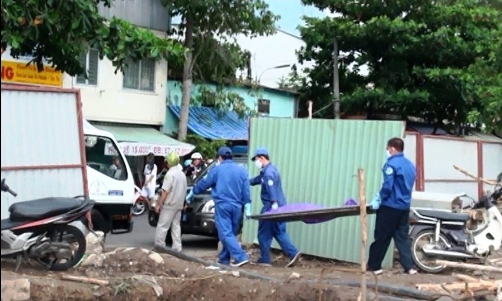 Thi the phu nu troi tren kenh Nhieu Loc – Thi Nghe hinh anh