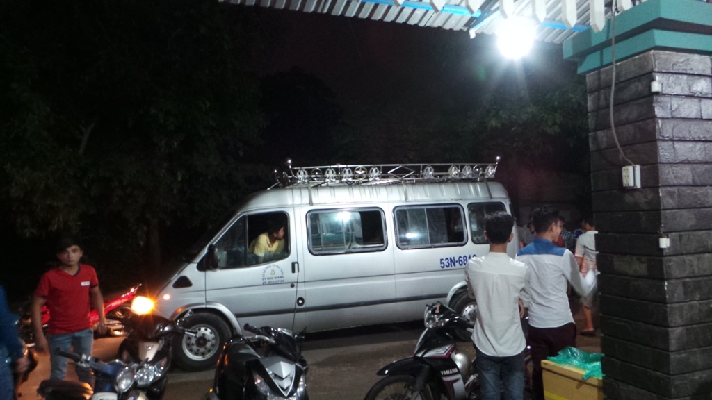 Truy duoi 'cau tac', 3 thanh nien tu vong hinh anh