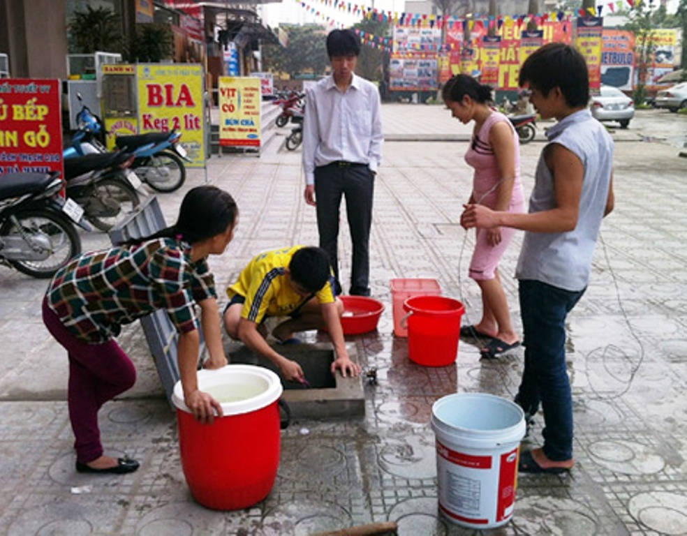 Chuyen 'that nhu bia' khi mat nuoc sach o thu do hinh anh