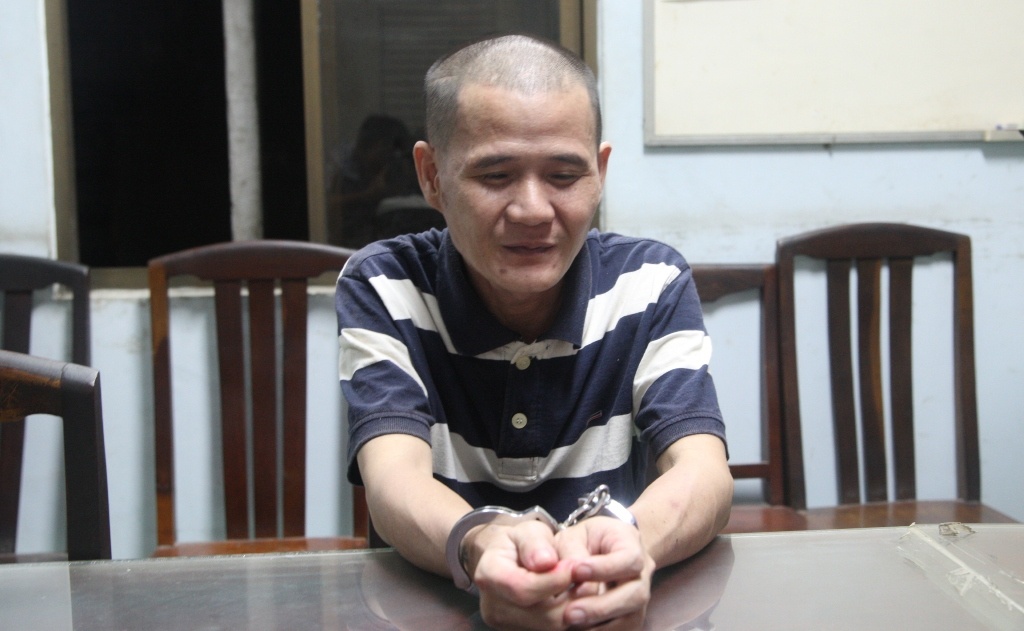 Cuop tiem vang giua ban ngay o Sai Gon khi dang phe ma tuy hinh anh
