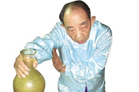 Huyen thoai vo Viet va cai chet day bi an hinh anh