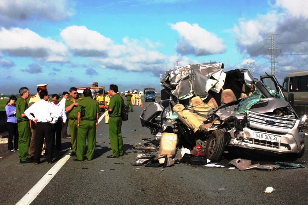 Nan nhan thu 5 tu vong trong vu tai nan cao toc Trung Luong hinh anh