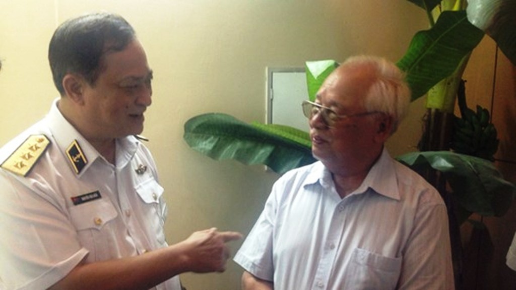 Nguoi linh gia va Tu lenh Hai quan ban chuyen Bien Dong hinh anh