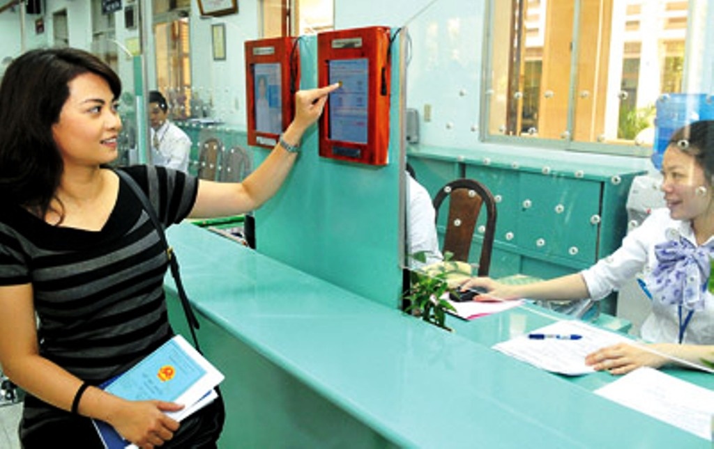 TP.HCM cong bo so dien thoai nhan tin bao thu tuc phien ha hinh anh