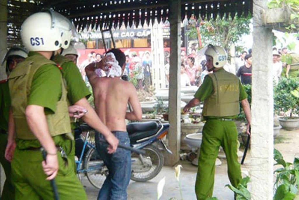 Danh hanh khach tet dau, nha xe boi thuong 3,5 trieu dong hinh anh