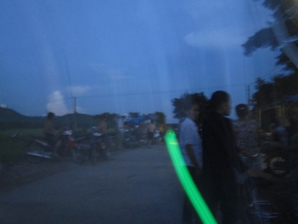 Hiện trường nơi 3 người bị nước cuốn mất tích. Ảnh người dân cung cấp.