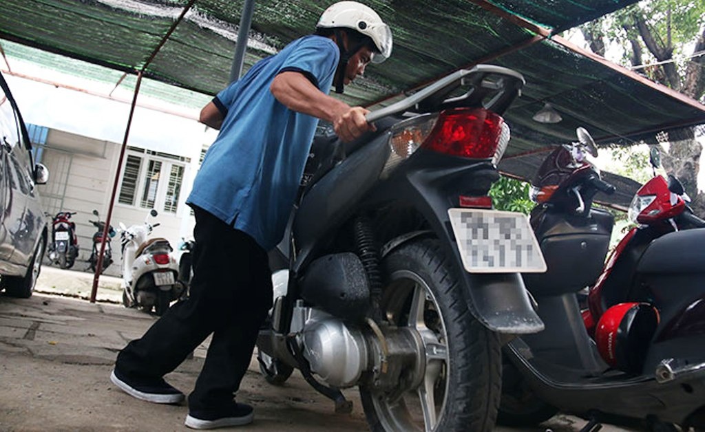 Di xe may 'khung' coi chung 3 benh hinh anh