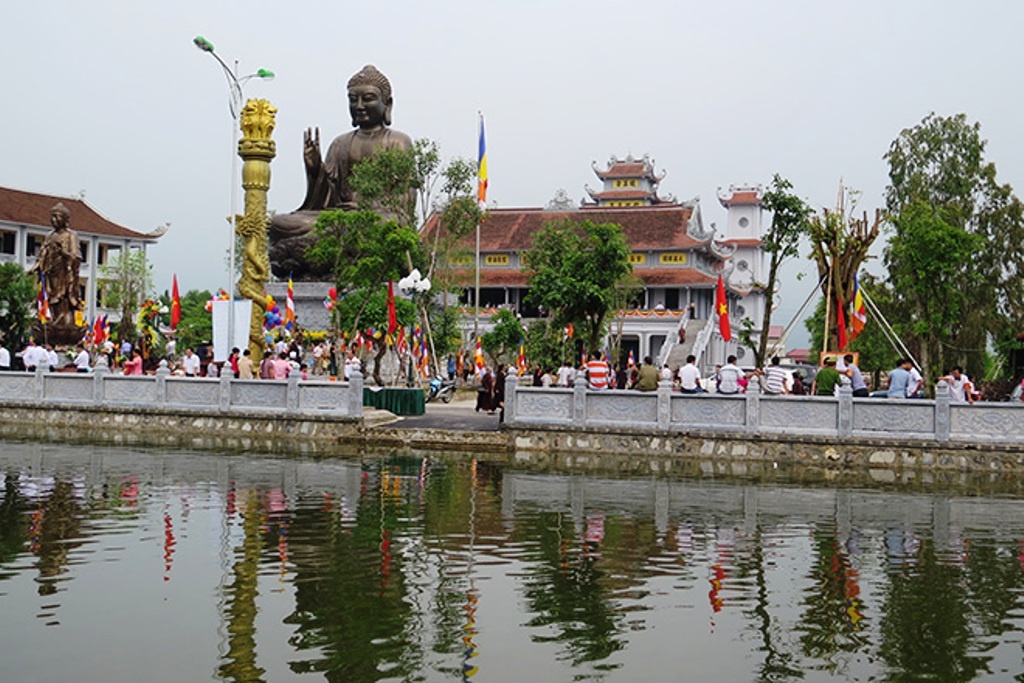 Toàn cảnh Đại hùng Bảo điện Trúc Lâm Thiên Trường