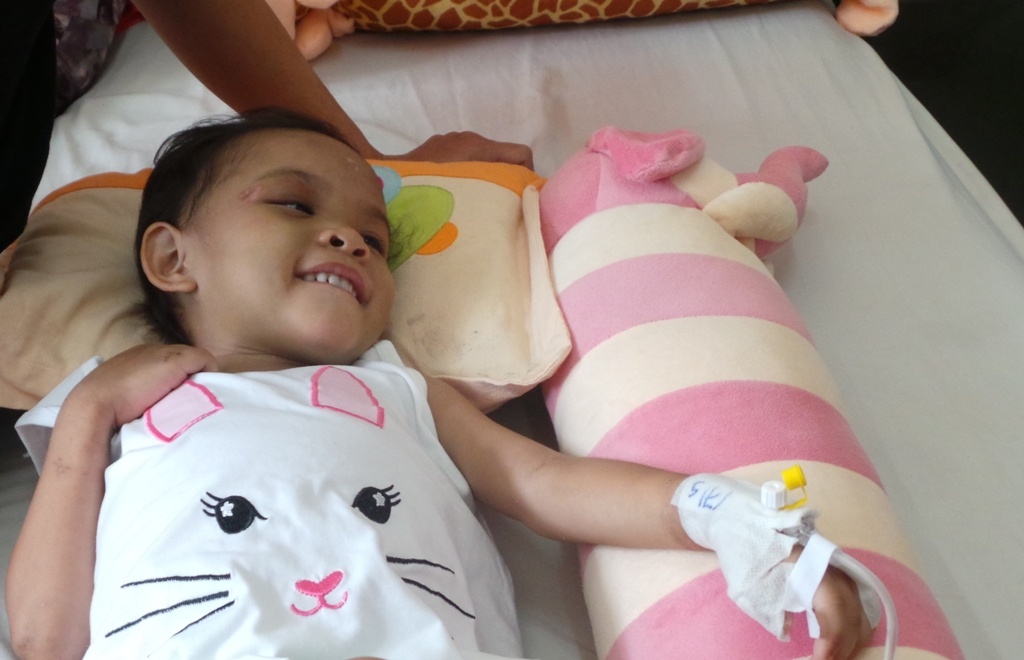 Sức khoẻ và tâm lý bé Ngân đã ổn định, thường vui cười với người xung quanh.