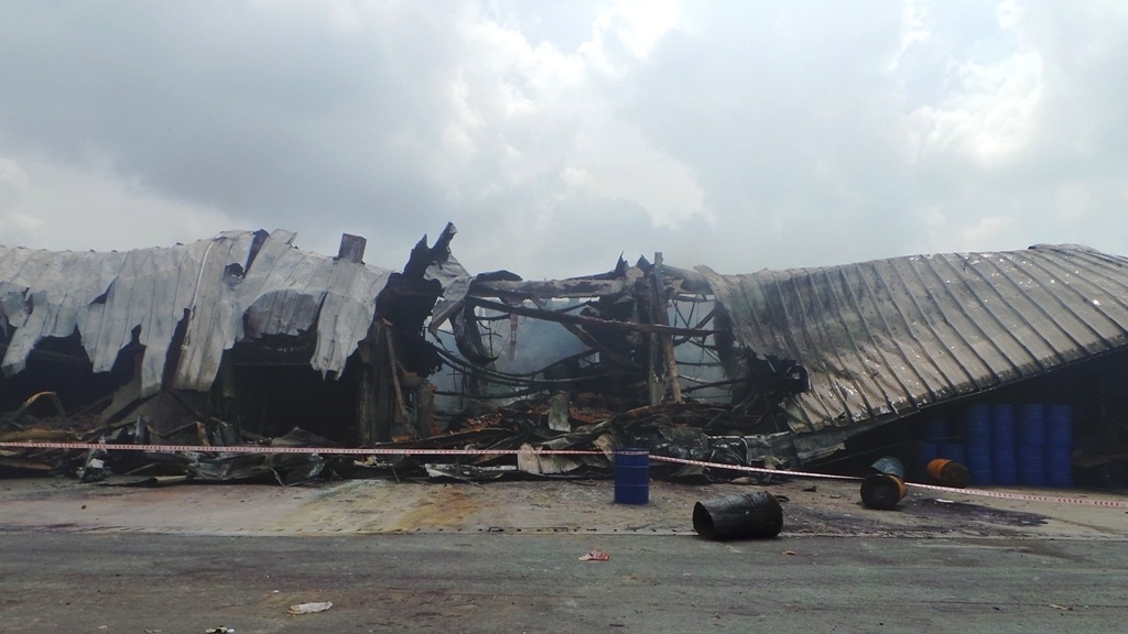 Được biết, nhà máy tại Thuận An, Bình Dương của Công ty Sakata Inx (100% vốn Nhật Bản) bắt đầu đi vào sản xuất từ tháng 11/2006 với tổng số vốn đăng ký hiện tại là 14,5 triệu đô-la Mỹ. Sản phẩm chính là các loại mực in phục vụ thị trường trong nước. Ngoài nhà máy ở Bình Dương, Công ty còn đầu tư một nhà máy khác tại Bắc Ninh.