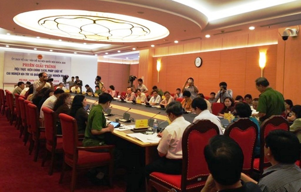 Gan 50% so nguoi nghien ma tuy la… nong dan hinh anh