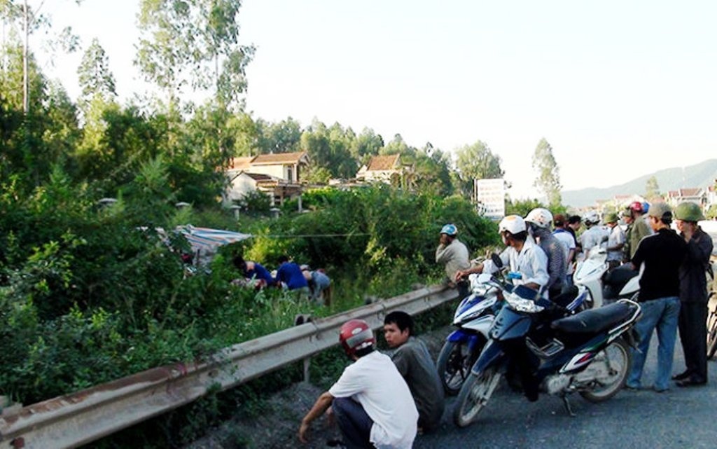 Tai nan duong sat, 1 nguoi tu vong hinh anh