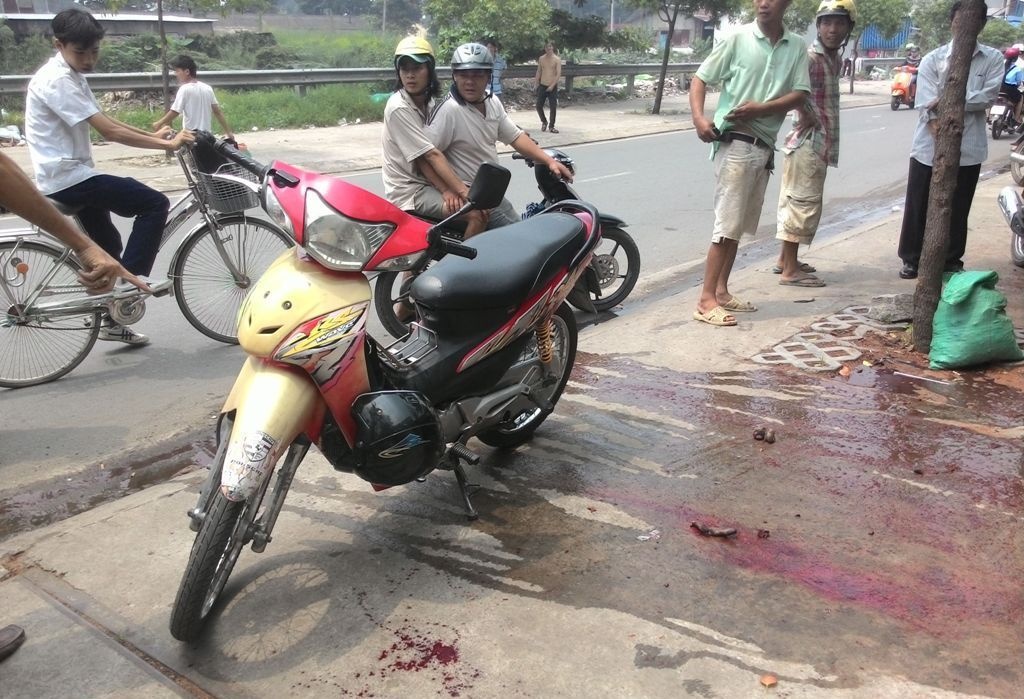 Khu vực nơi ông S và ông G bị nhóm học sinh côn đồ truy sát vì va chạm xe.