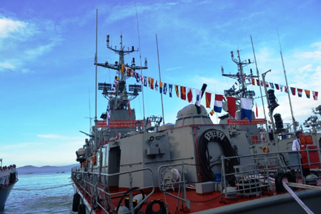 Hai quan Viet Nam co them 2 tau chien hien dai hinh anh