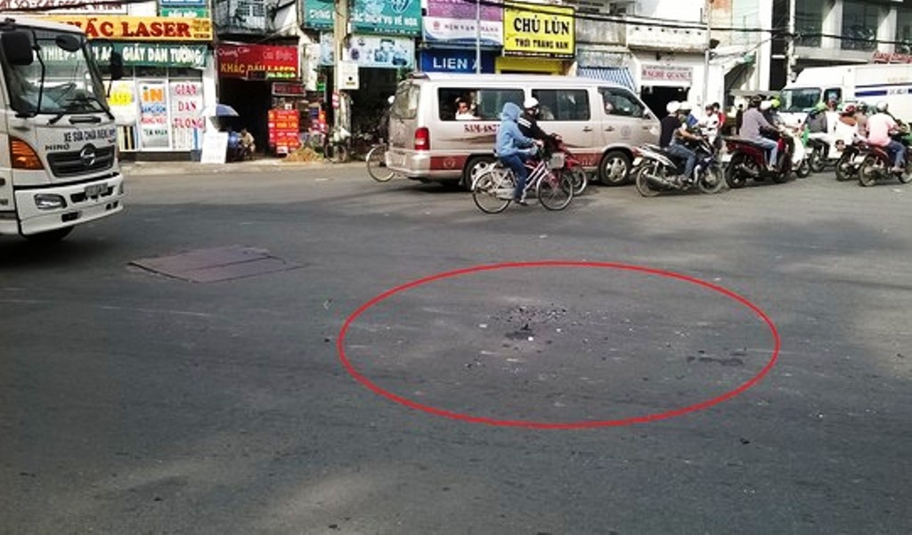 Va cham voi xe tai, nu can bo phuong tu vong hinh anh