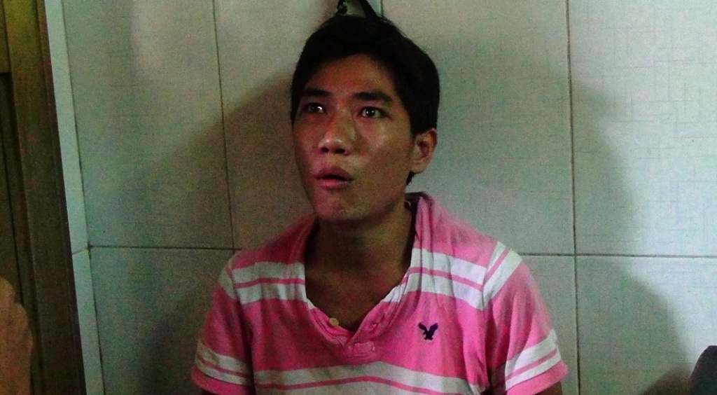 Giat dien thoai bat thanh, ten cuop cuoi treu trinh sat hinh anh