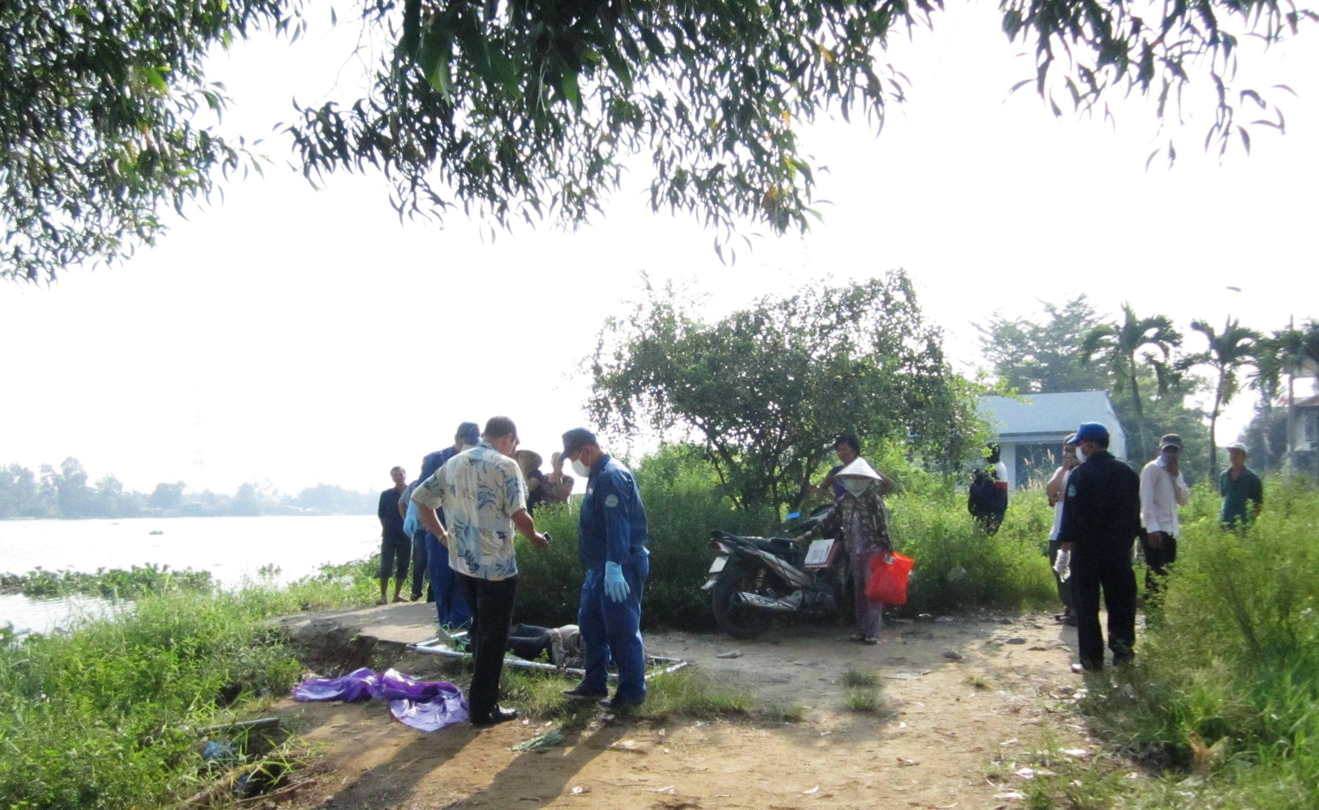 Thi the phu nu noi giua dam luc binh hinh anh