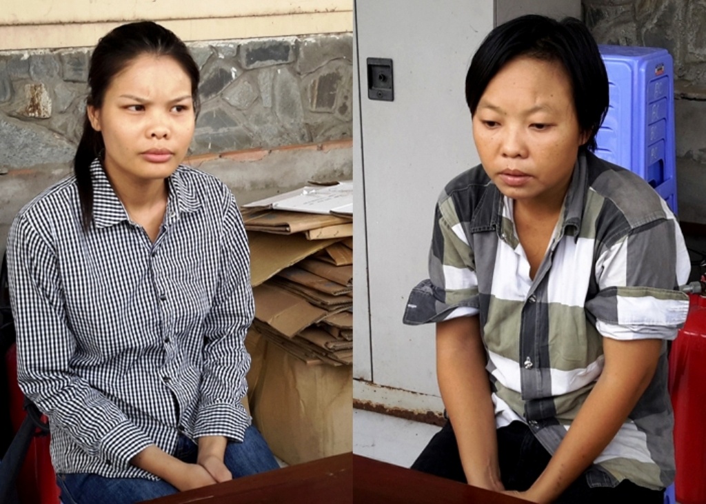 Linh (bên trái) và Tâm tại cơ quan công an.
