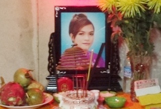 Cha ngheo khong tien di don con gai bi giet o Han Quoc hinh anh