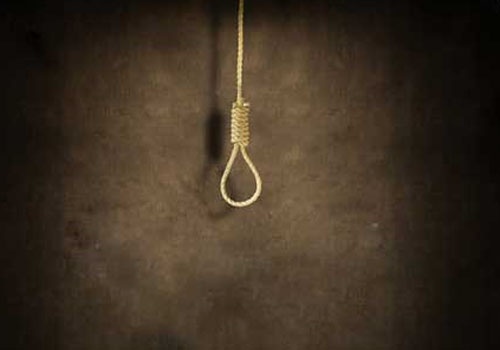 Can bo Bao hiem xa hoi Binh Phuoc chet treo co trong nha tro hinh anh