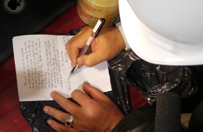 Lien lac voi 12 nan nhan mac ket bang cach gui thu hinh anh