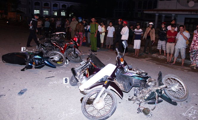 Chu re va 2 ban tu vong tren duong sang nha co dau hinh anh