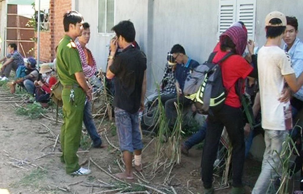 Giai cuu 20 sinh vien di phuot, lac tren nui Ba Den hinh anh