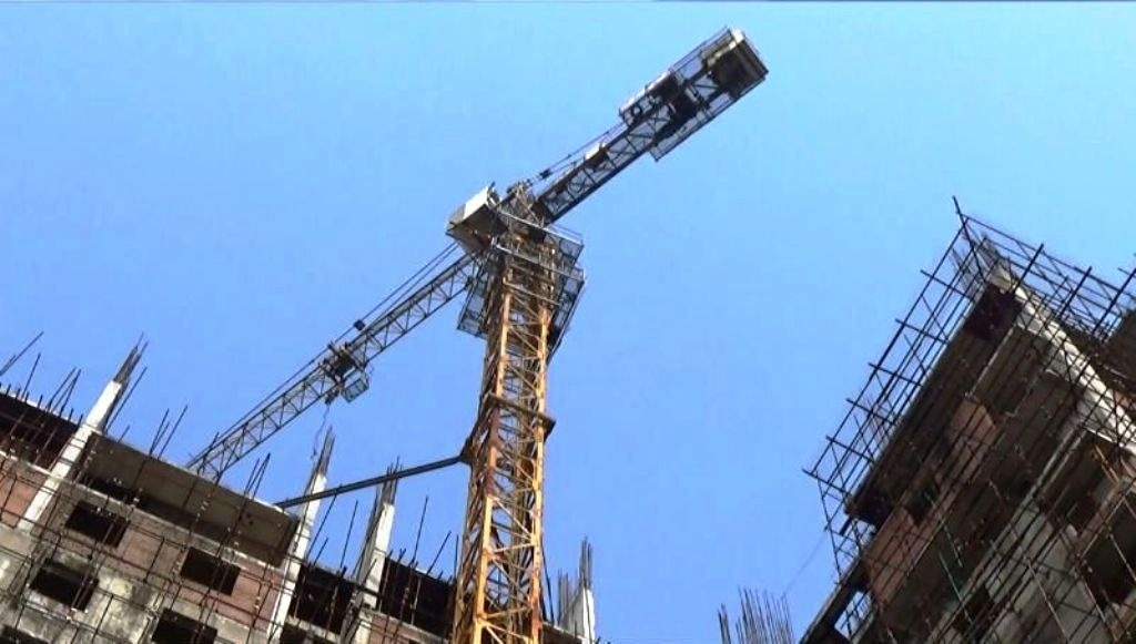 Thap thom ‘tu than’ treo lo lung tren dau hinh anh