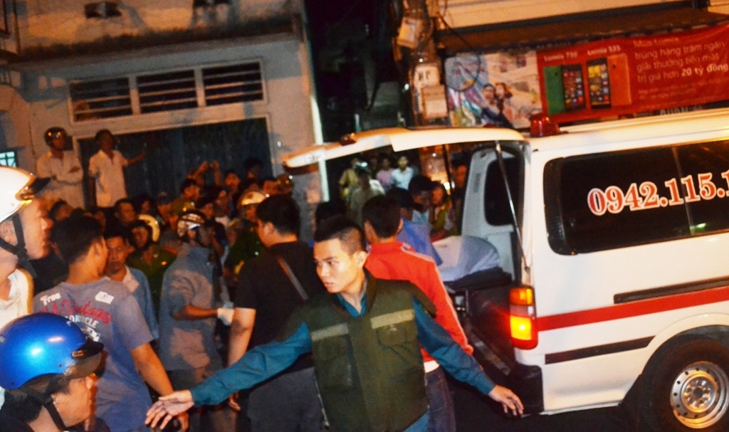 Nghi can giet nghe si cai luong phong len noc nha tau thoat hinh anh