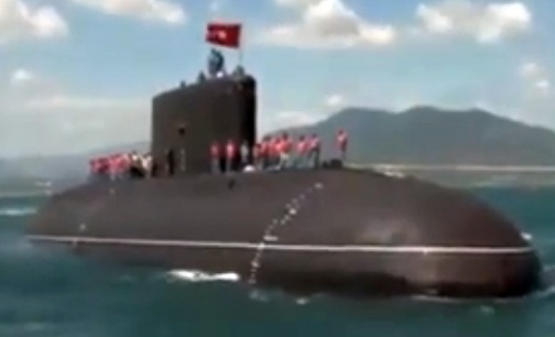 Lai dat tau ngam Hai Phong vao cang Cam Ranh hinh anh