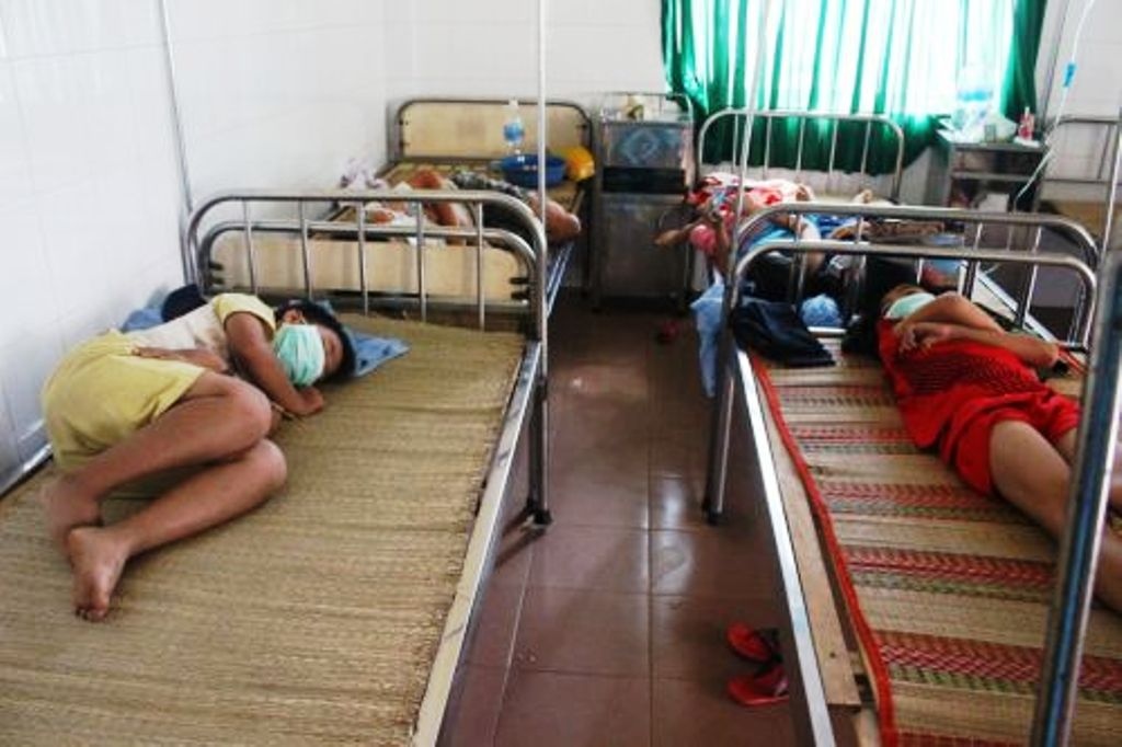 Theo doi sat 16 hoc sinh nhiem cum A/H1N1 hinh anh