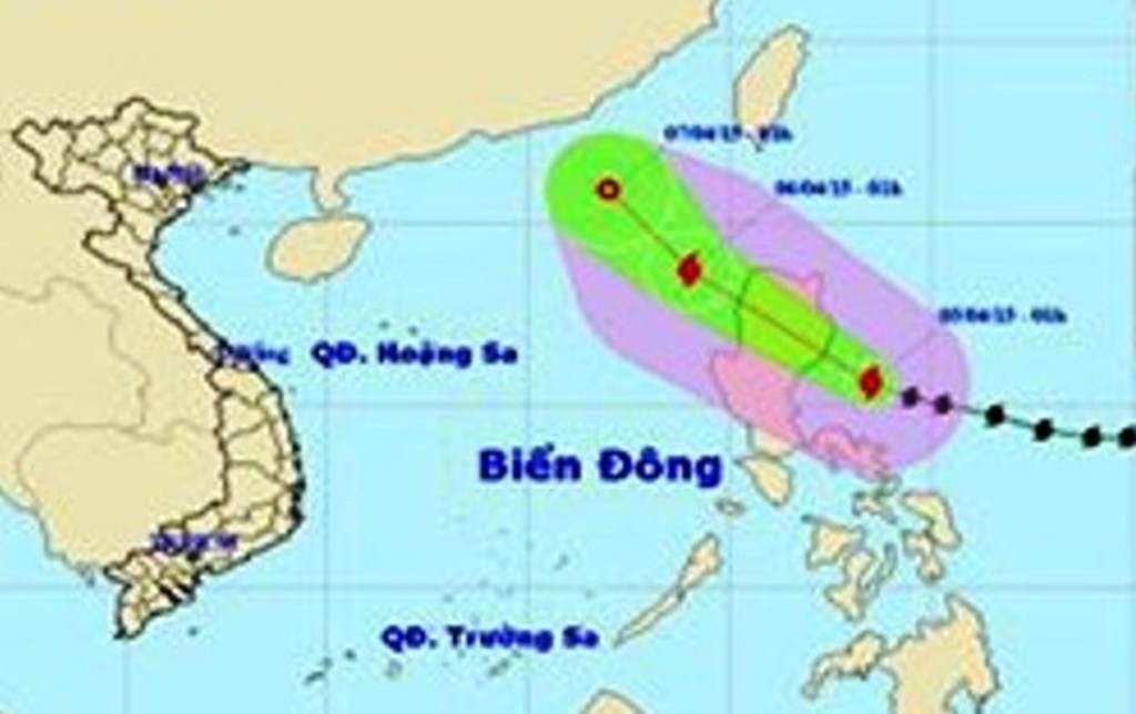 Toi nay bao Maysak do bo bien Dong, gio giat cap 10 hinh anh
