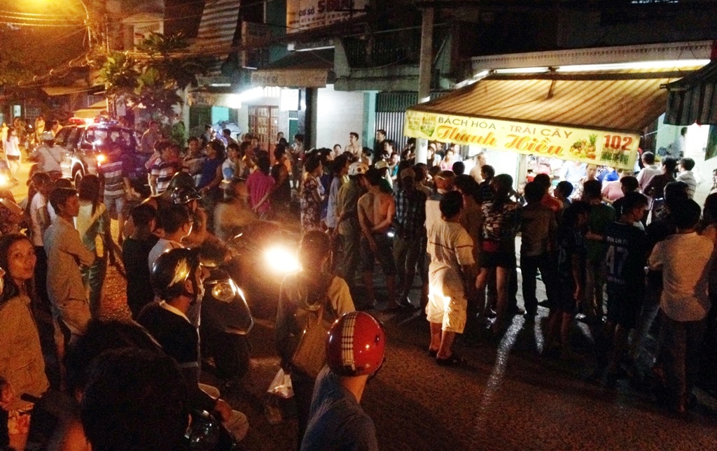 Thanh nien co thu 3 gio trong phong nguoi la de xin ngu nho hinh anh