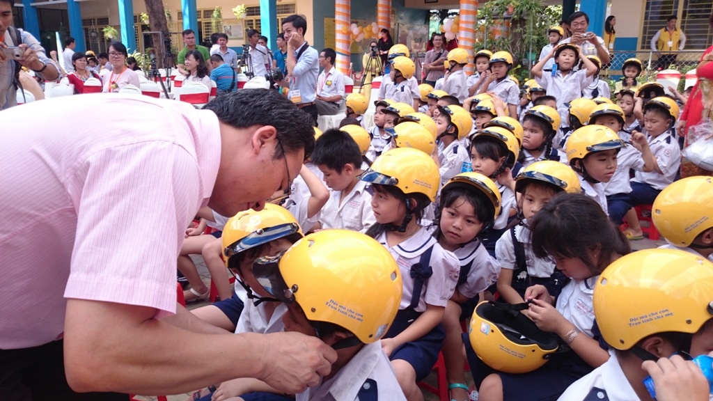 TP HCM kiem tra viec doi mu bao hiem cho tre hang ngay hinh anh