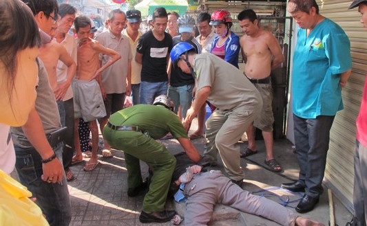 No 200 trieu, mang dao di cuop tiem vang o Sai Gon hinh anh