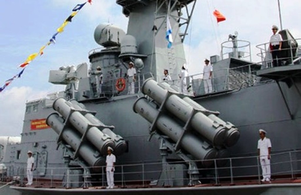 Hai quan Viet Nam sap co them 2 chien ham hien dai hinh anh