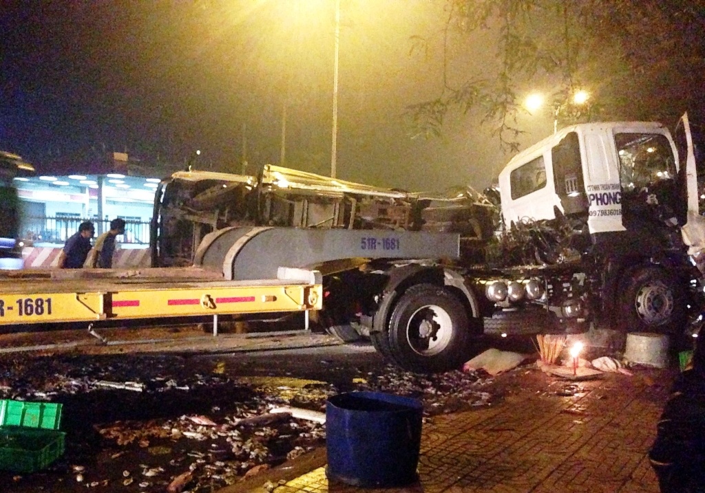 Thượng úy Trường bị xe đầu kéo tông tử vong trong lúc làm nhiệm vụ.