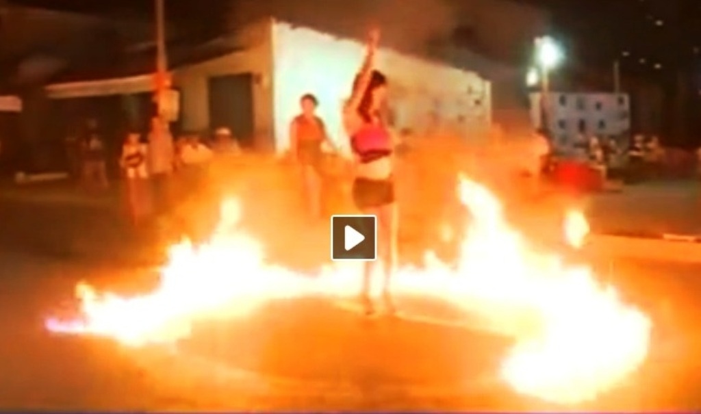 Gian nan viec lam cua nguoi chuyen gioi hinh anh