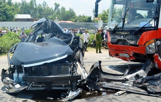 Tuoc giay phep cua hang co xe tong chet 7 nguoi hinh anh