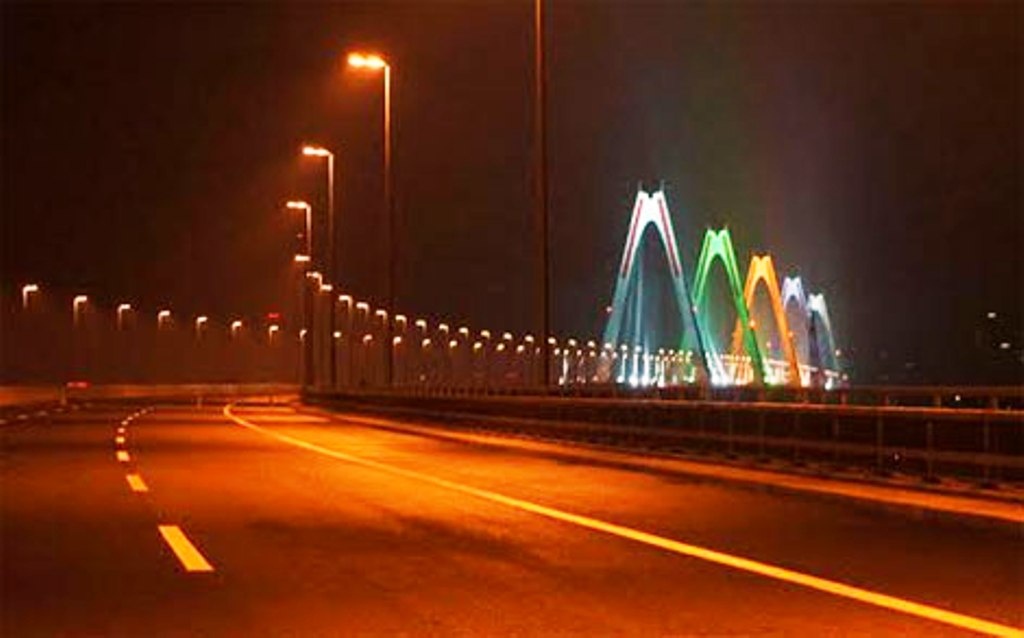 Ha Noi thu nghiem he thong chieu sang tiet kiem dien hinh anh