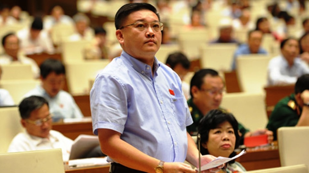 'Toi khong xu ninh lanh dao' hinh anh