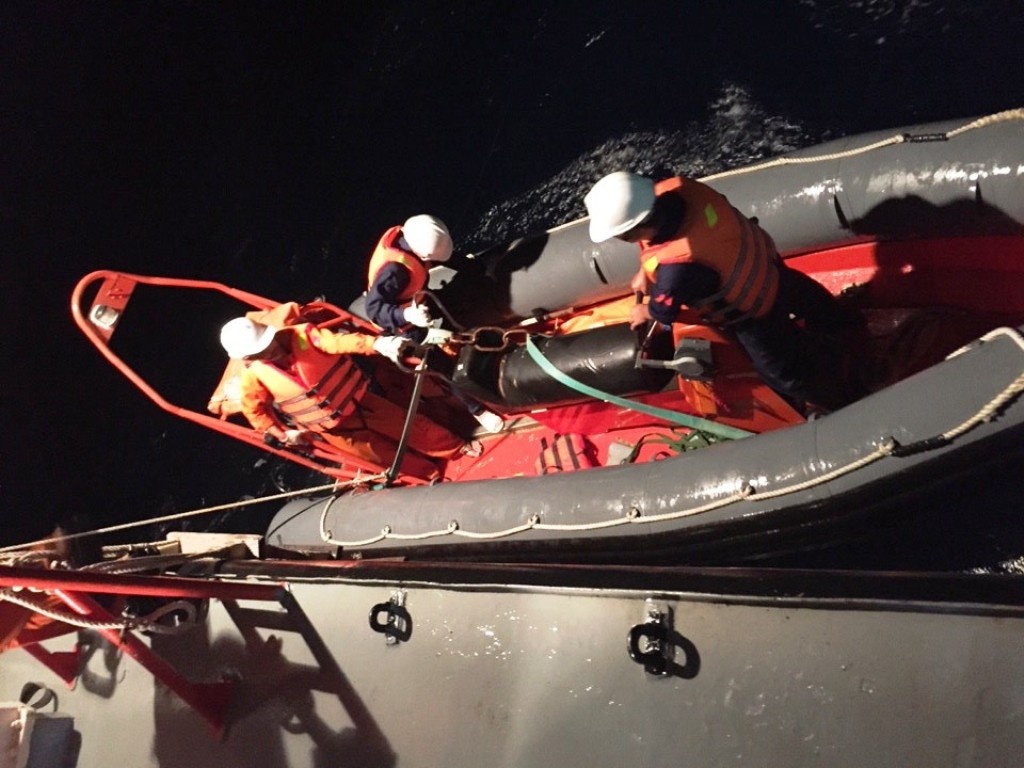 Mot nguoi tu vong do ngat khi trong ham ca hinh anh