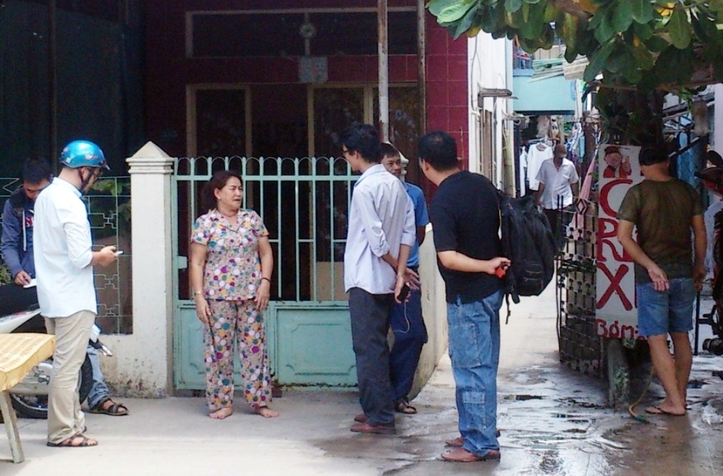 Bà Hoa, người chứng kiến hung thủ ném xác nạn nhân xuống kênh kể lại vụ việc.